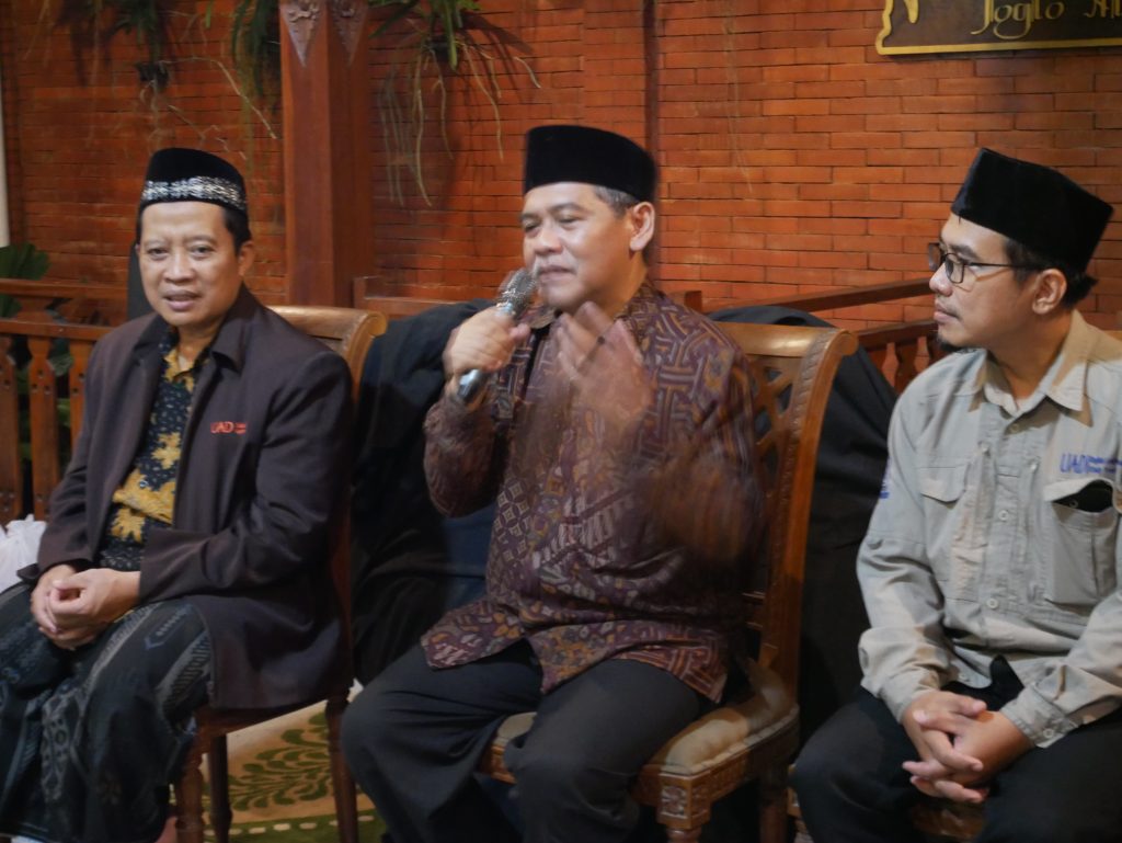 LAZISMU DIY Salurkan Kado Ramadhan untuk Kampung Manusia Gerobak