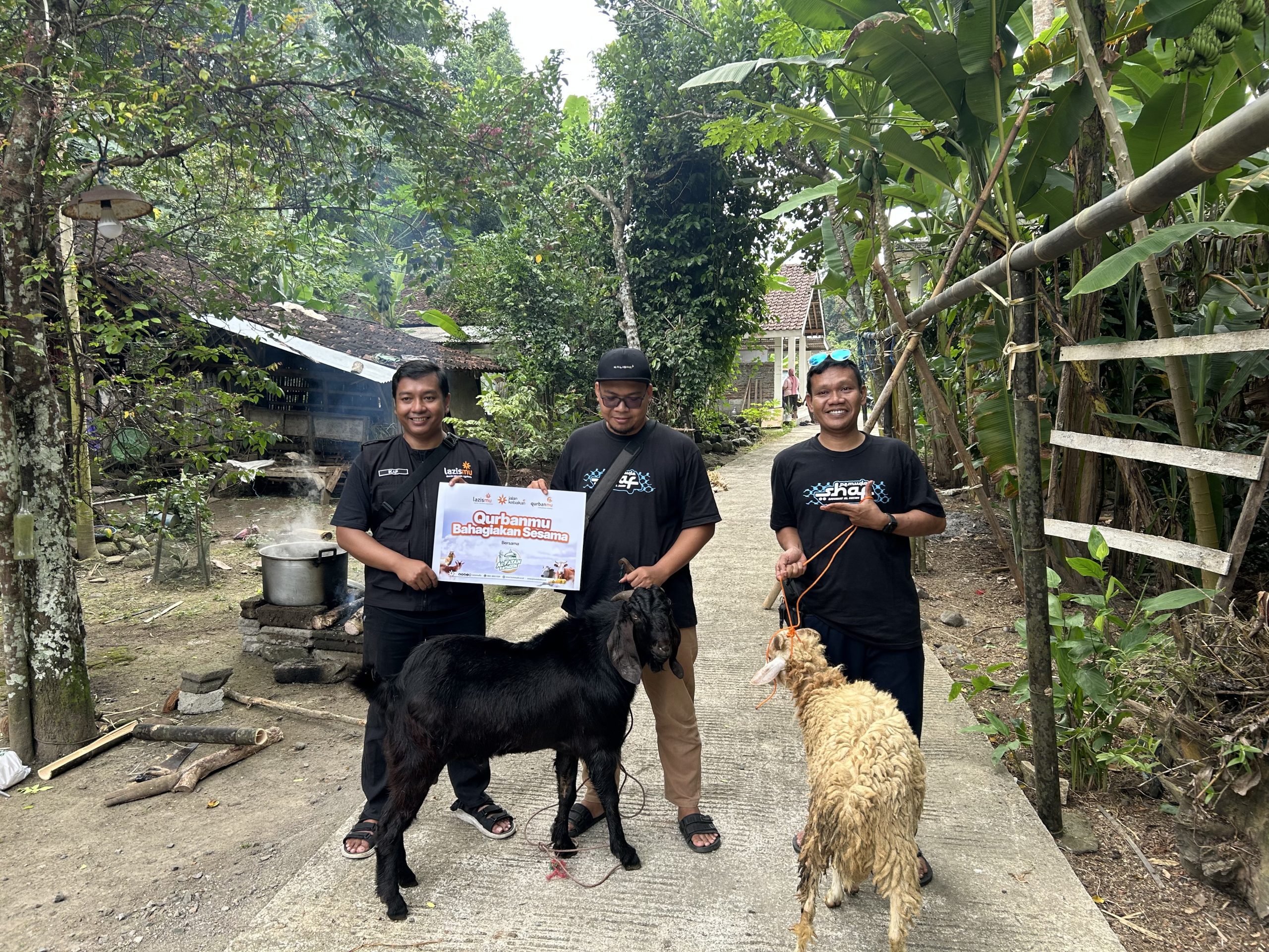 Qurban Jangkau Pelosok: LAZISMU DIY Bersama IMM FKM UAD dan Masjid Al Fatah Tebar Kebahagiaan di Kalibawang Kulon Progo
