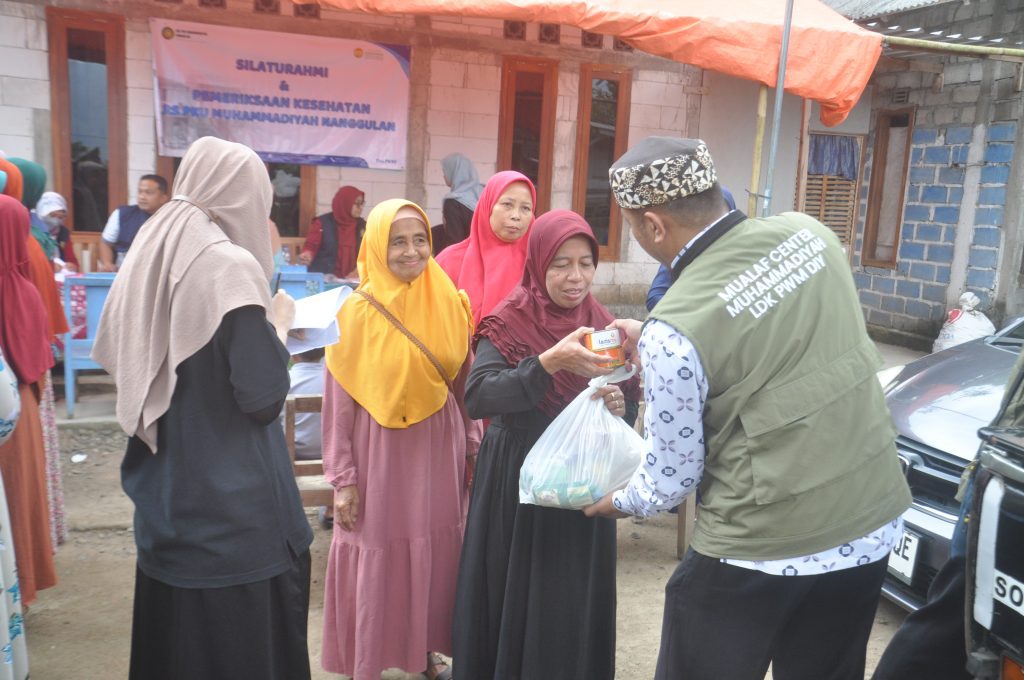 LAZISMU DIY Gelar Pemeriksaan Kesehatan dan Kajian Mualaf di Kulon Progo