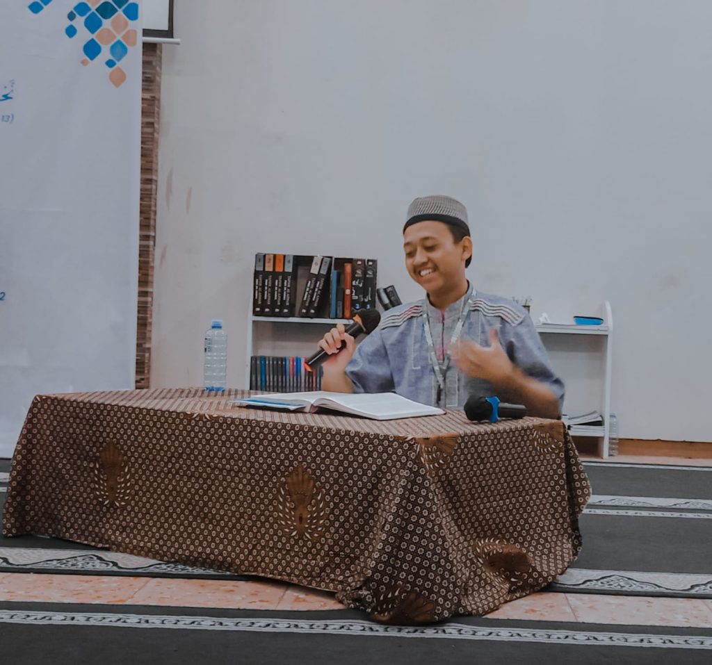 Hampir Berhenti Kuliah, kini jadi Mahasiswa Berprestasi di Fakultas