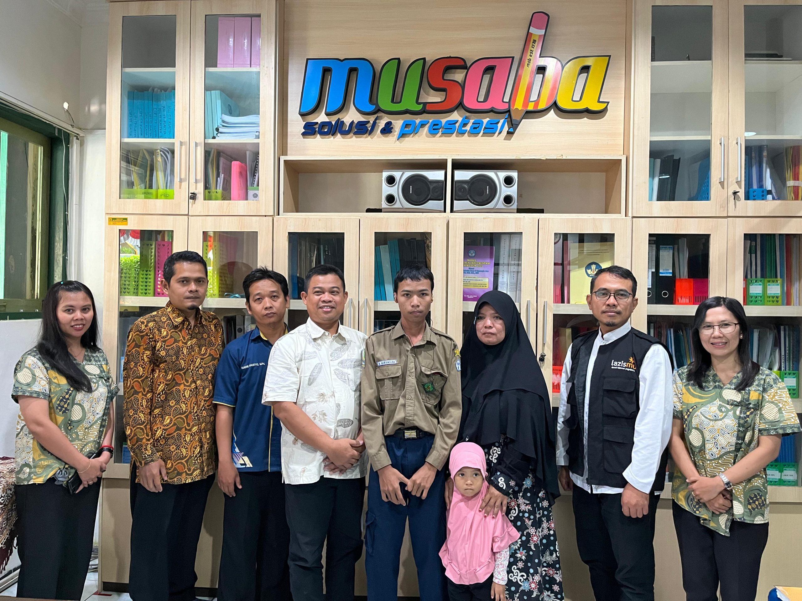Lazismu Salurkan Alat Bantu Dengar untuk Siswa SMK Muhammadiyah 1 Bantul