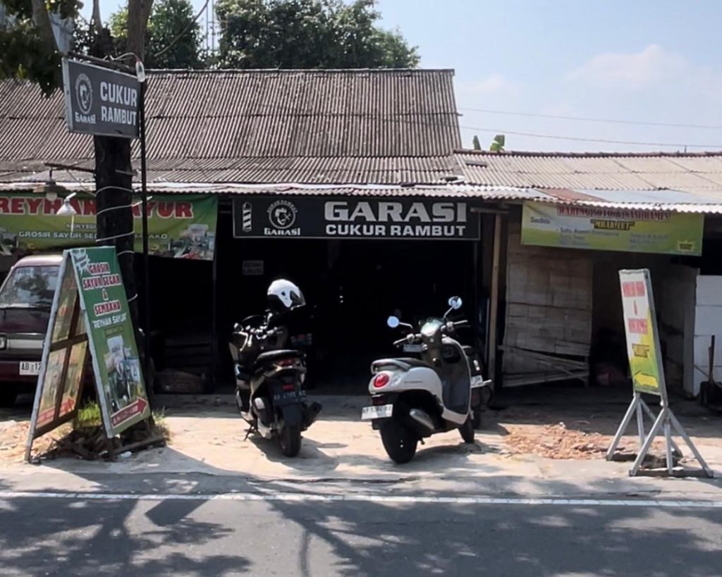 LAZISMU DIY Gelar Program “Potong Rambut untuk Palestina” Bersama Garasi Barbershop