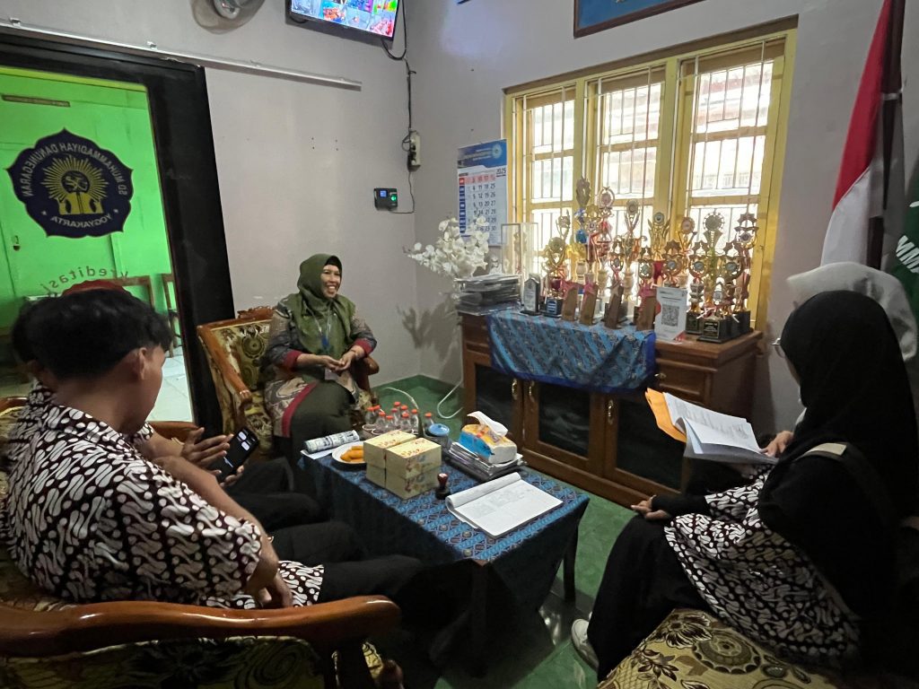 LAZISMU Gelar Assessment Program SOS untuk 35 Sekolah dengan Total Bantuan Rp875 Juta