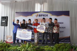 BPKH RI dan Lazismu Serahkan Mobil Layanan Dakwah untuk Ponpes Muhammadiyah Daarul Khoir Gunungkidul