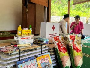 LAZISMU DIY Bantu Panti Rehabilitasi Kajembaran Rahmaniyah dengan Sembako dan Alat Belajar