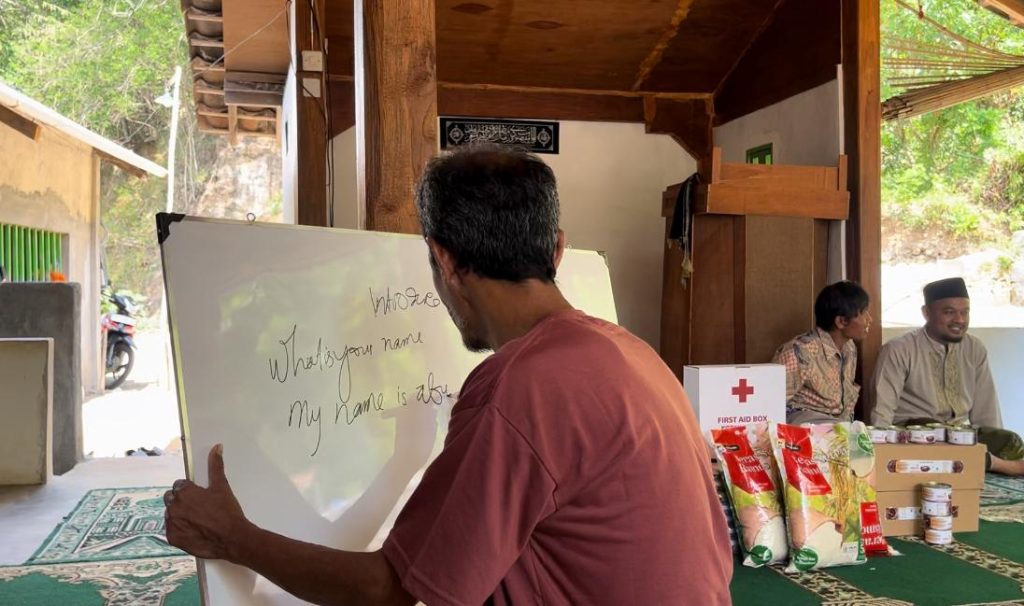 LAZISMU DIY Bantu Panti Rehabilitasi Kajembaran Rahmaniyah dengan Sembako dan Alat Belajar