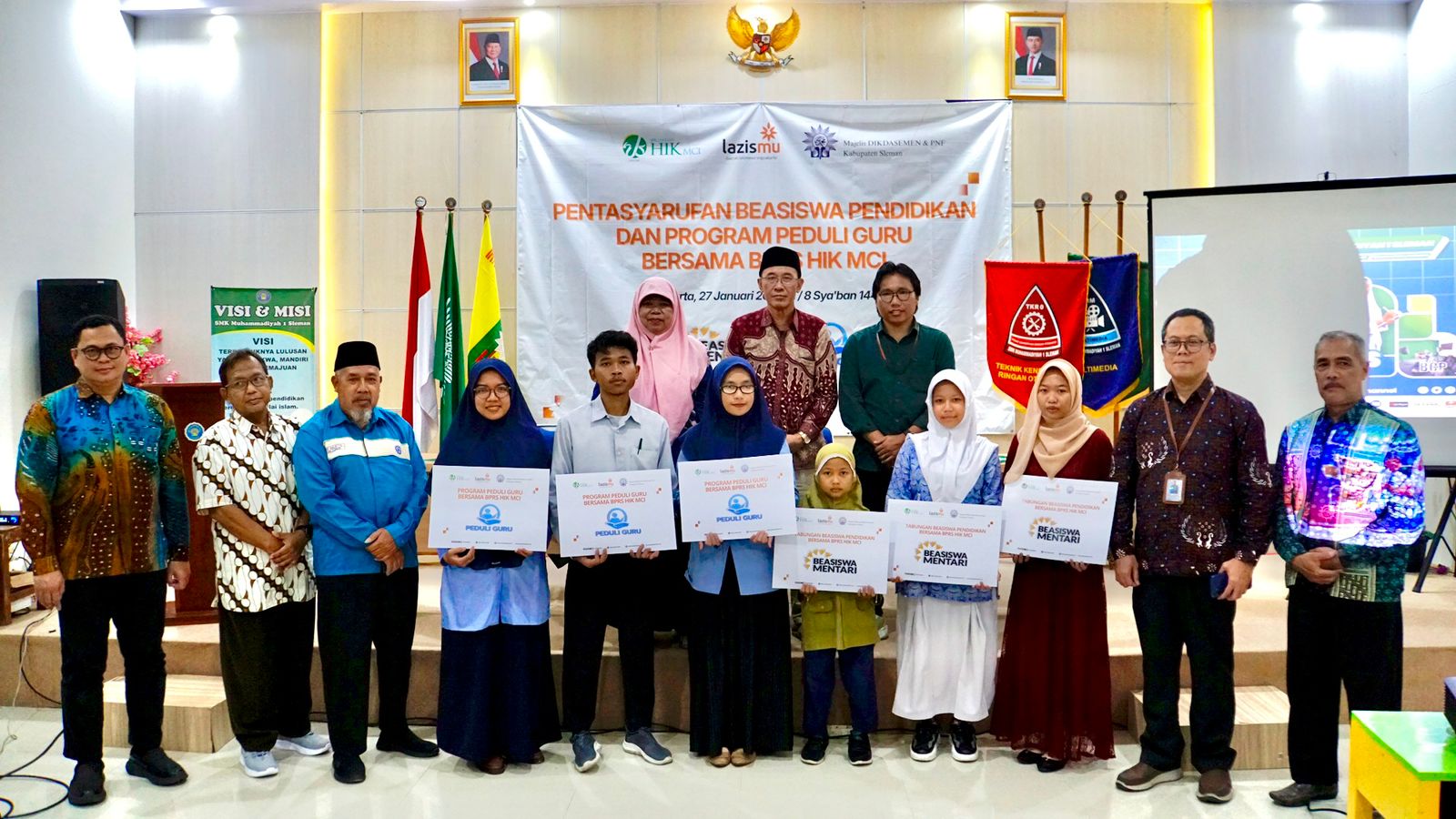 BPRS HIK MCI dan Lazismu DIY Salurkan Beasiswa Mentari dan Program Peduli Guru untuk Pendidikan Muhammadiyah Sleman