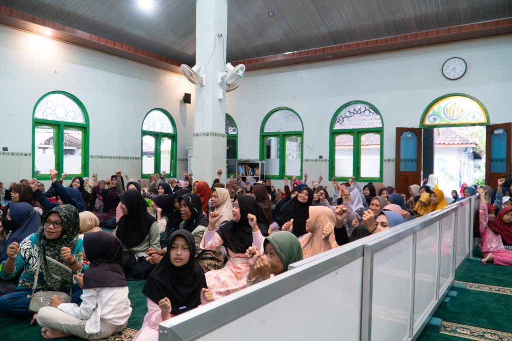 Penutupan Ramadan Series di Nanggulan, Lazismu DIY Salurkan 1.250 Paket Takjil dan Santunan Anak Yatim