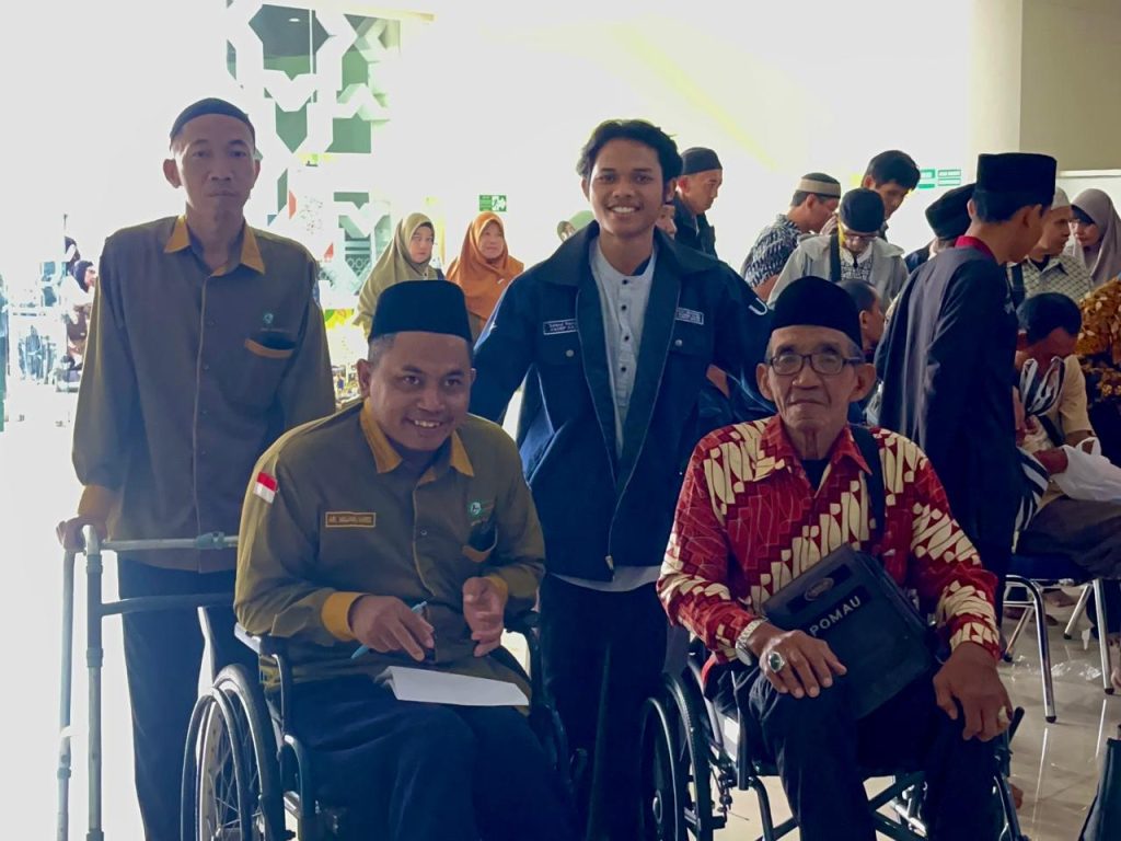 BPRS HIK MCI dan Lazismu DIY Salurkan 250 Kado Ramadhan untuk Himpunan Difabel Muhammadiyah (HIDIMU)