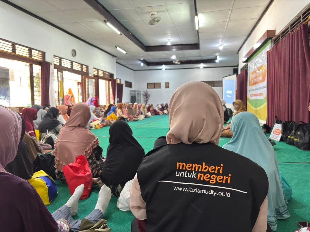 Kado Ramadan untuk Lansia, Lazismu dan Aisyiyah DIY Salurkan 125 Paket Sembako