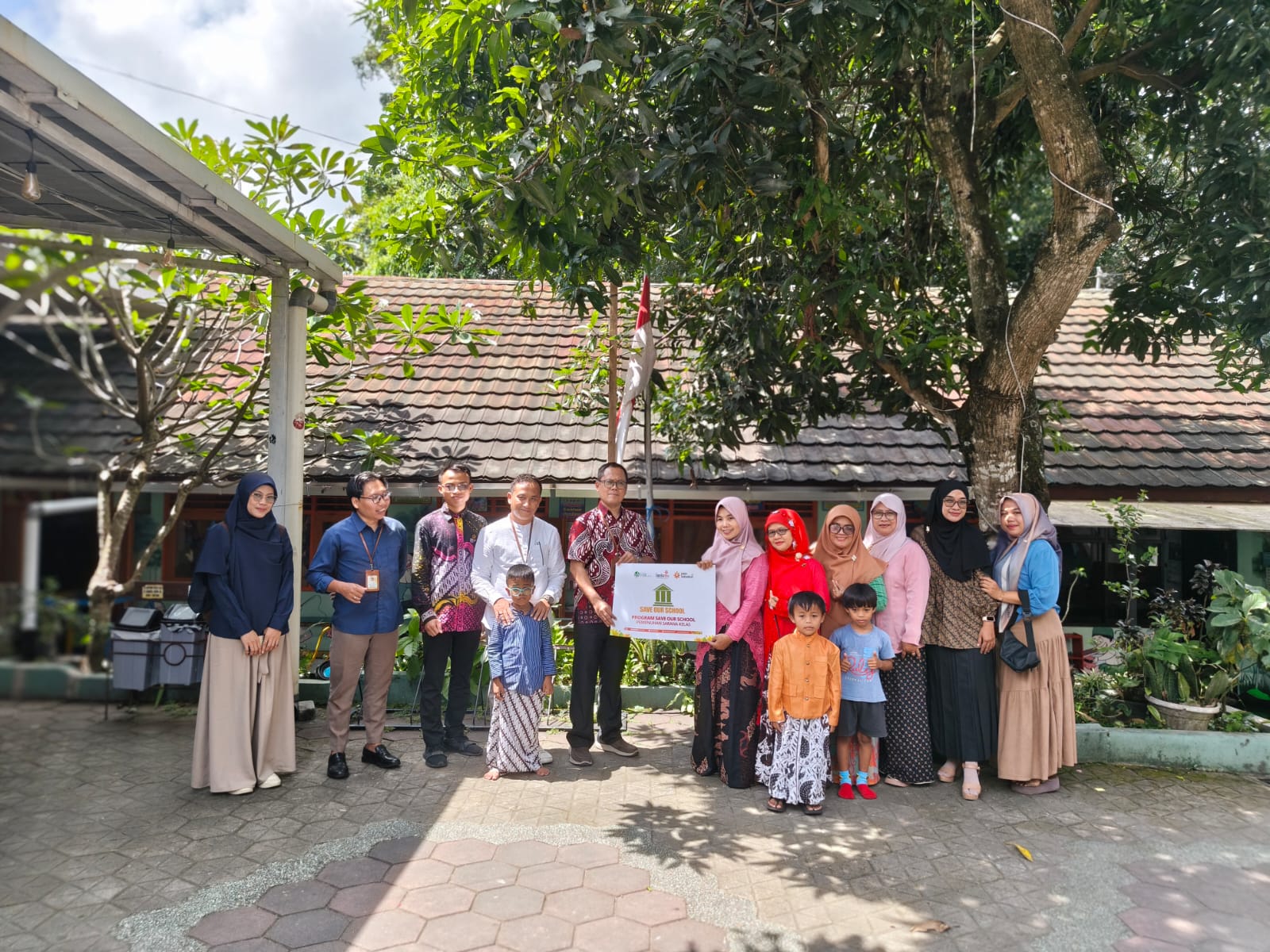 Dari Zakat untuk Pendidikan: Kolaborasi BPRS HIK MCI dan LAZISMU DIY