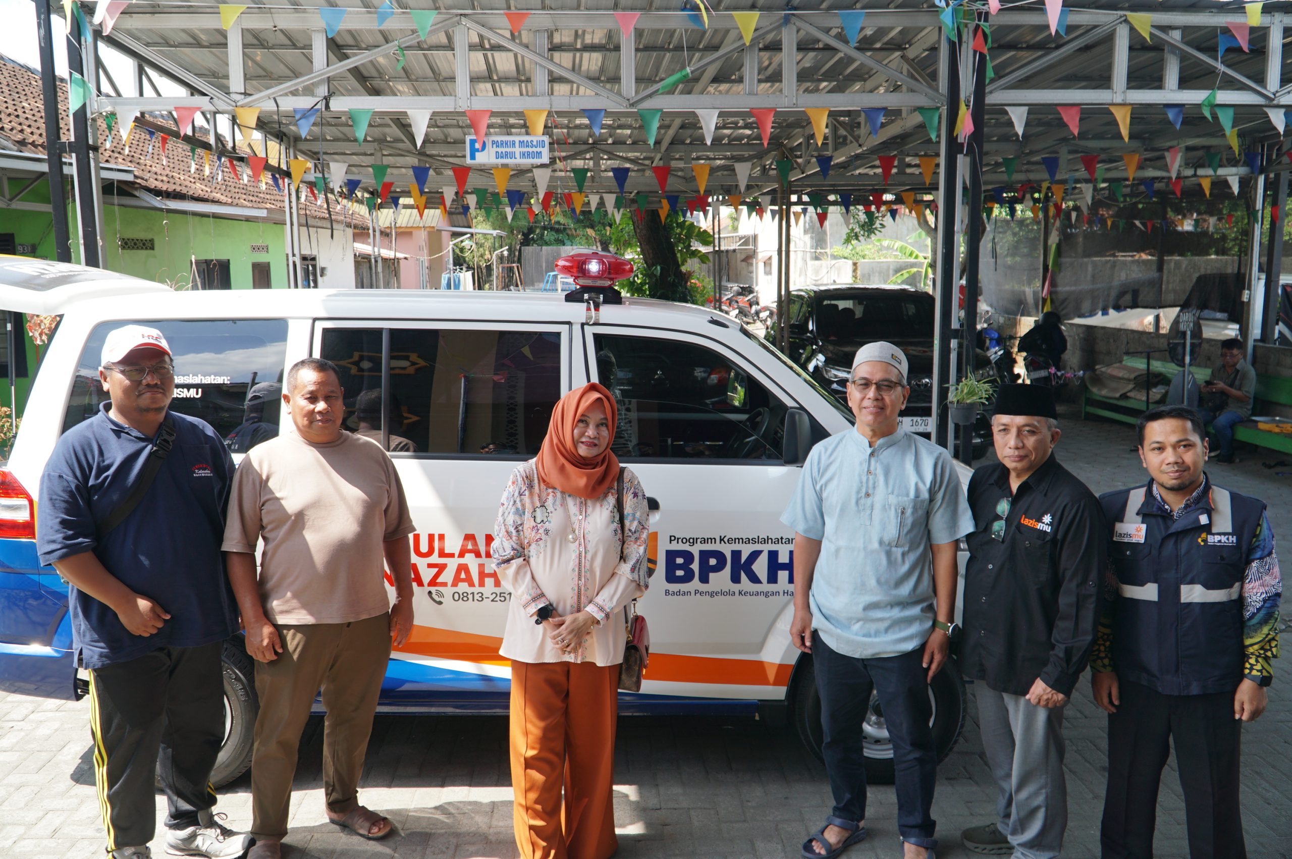 BPKH dan Lazismu Serahkan Ambulans Kemaslahatan untuk Warga Sambilegi