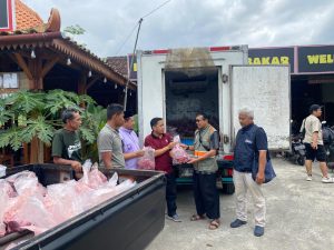 Distribusi Daging DAM Hadyu Jamaah Haji KBIHU ’Aisyiyah bersama LAZISMU DIY Berjalan Transparan, Akuntabel, dan Tepat Sasaran