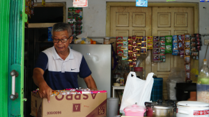 Lazismu DIY Bantu Persediaan Sembako Toko Wiratama 21, Dorong Kemandirian UMKM Pak Eko